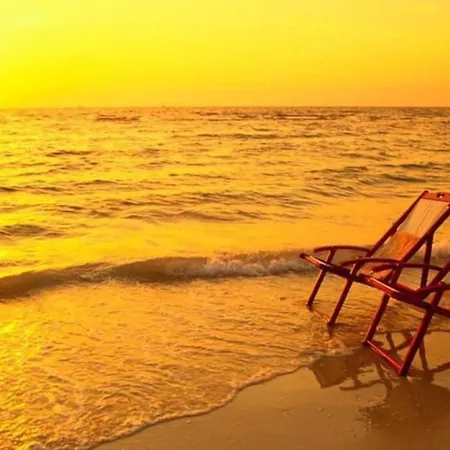 Cute In Garden Of Eden 5* 40m To Beach Apartment *