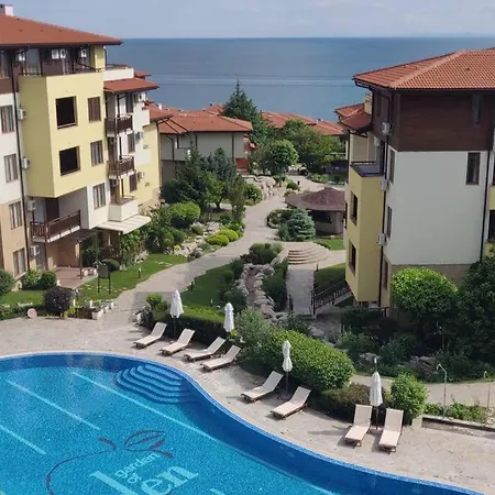Cute In Garden Of Eden 5* 40m To Beach Apartment
